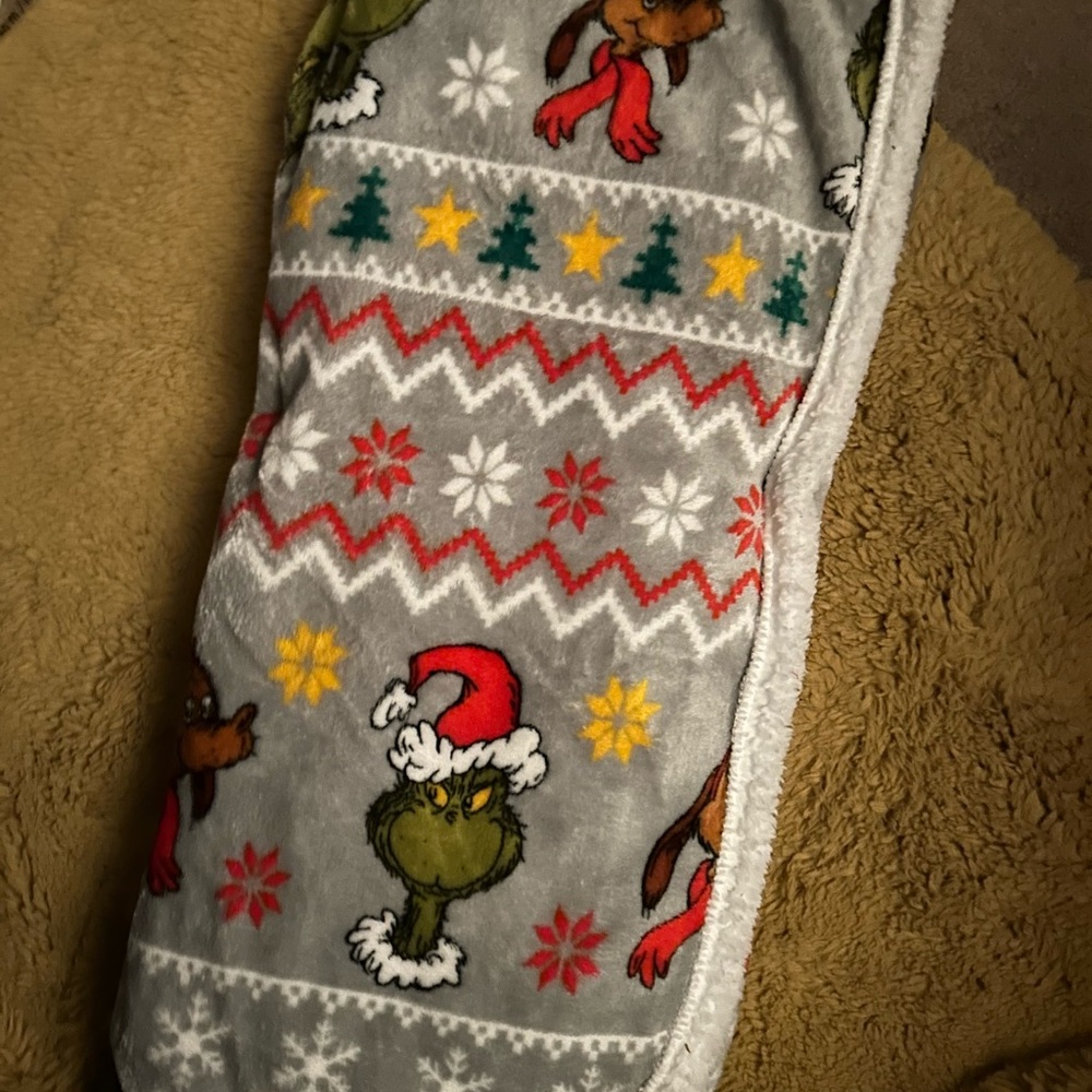 The grinch Sherpa blanket.